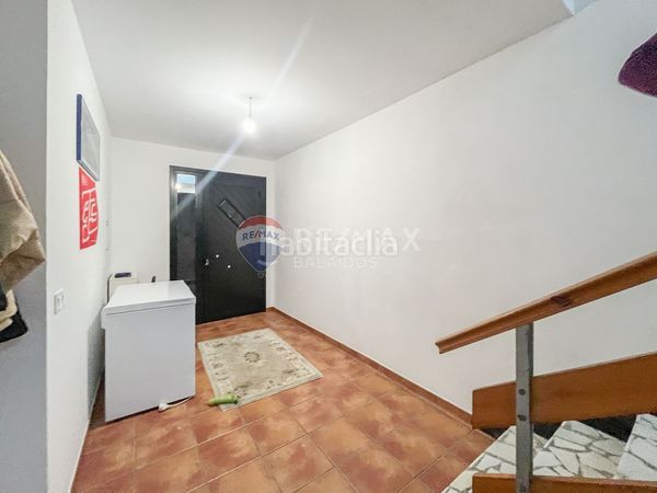 Foto 1f13945f-eb84-4091-be29-7a642927949a. Casa aparellada a Guarda (A)