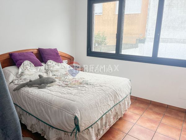 Foto 5d05432b-e25e-451f-9fad-b01f1bcdbf74. Casa aparellada a Guarda (A)
