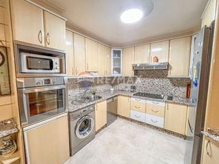 Pis a Praza de Isabel a Católica