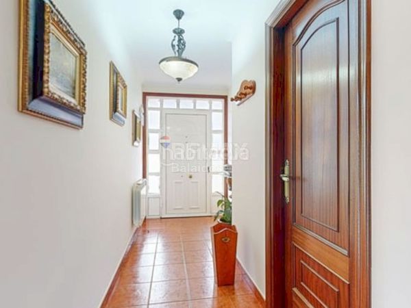 Foto f23d1197-58ac-4a83-8a0c-e7225b57bda2. Casa amb calefacció aparcament a Ponteareas