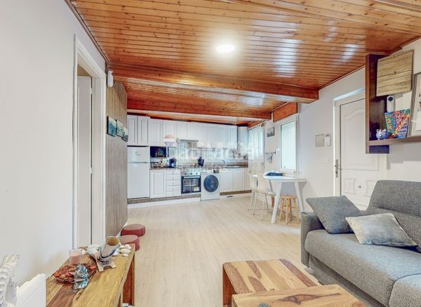 Foto 121a81bc-8e60-4329-b39d-c535e7469c04. Pis a Comesaña - Matamá Vigo