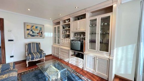 Foto 32868076-117e-4d18-9fec-684802c2de14. Pis amb calefacció aparcament a Plaza de la industria Vigo