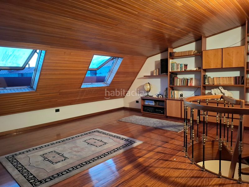 Foto a8a48dca-4cf9-459d-a204-f3ec3ccdabf3. Pis amb calefacció aparcament a Plaza de la industria Vigo