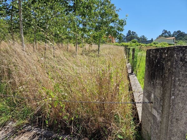 Foto 7fe9e730-59e0-4144-a30c-96e09d02b466. Terreno residencial en Rosal (O)