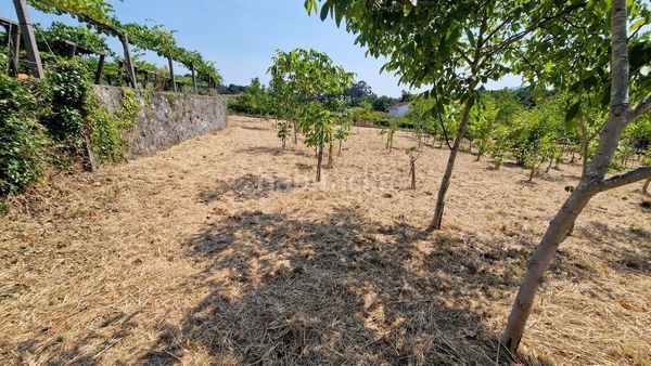 Foto a88a2df9-d799-4ade-841b-72995b613f09. Terreno residencial en Rosal (O)