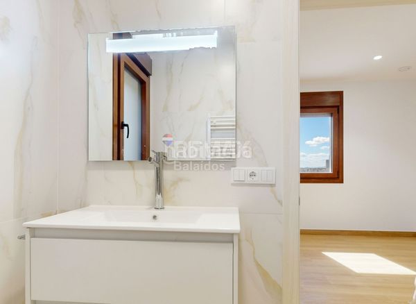 Foto 413ddb0a-763b-4ca5-8a26-f62121868703. Casa amb calefacció aparcament a Tomiño
