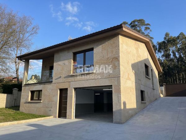 Foto 45d5a368-faad-4a1a-896c-7bca51f56c8b. Casa amb calefacció aparcament a Tomiño