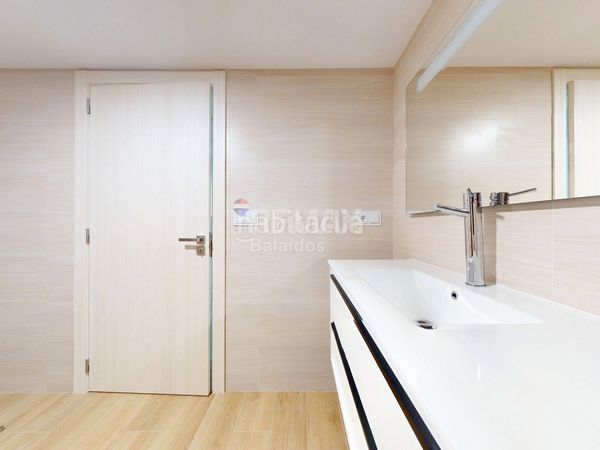 Foto b735c0f6-86a1-4b3d-be7c-ebc3dc2e0504. Casa amb calefacció aparcament a Tomiño
