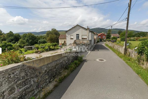 Foto 4bf902d0-7fce-466c-bc36-b7e1eb18a4f9. Casa amb calefacció a Tomiño