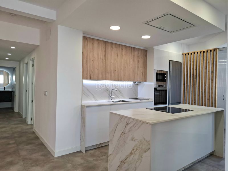 Foto 7c1d91f0-7d17-49c8-8eb3-4ab086498d69. Pis amb calefacció a Plaza España - Corte Inglés Vigo