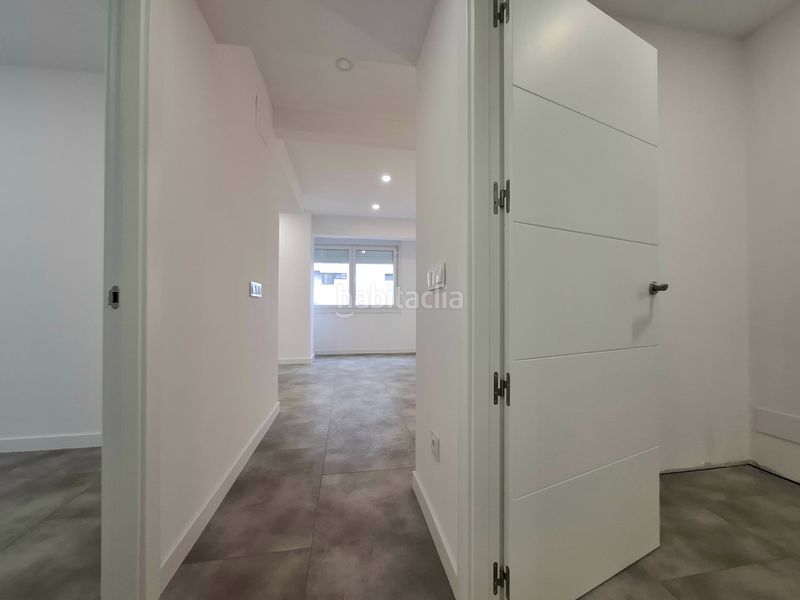 Foto f39d02fc-330a-4597-ad3b-3a01a3ac0739. Piso en Plaza España - Corte Inglés Vigo