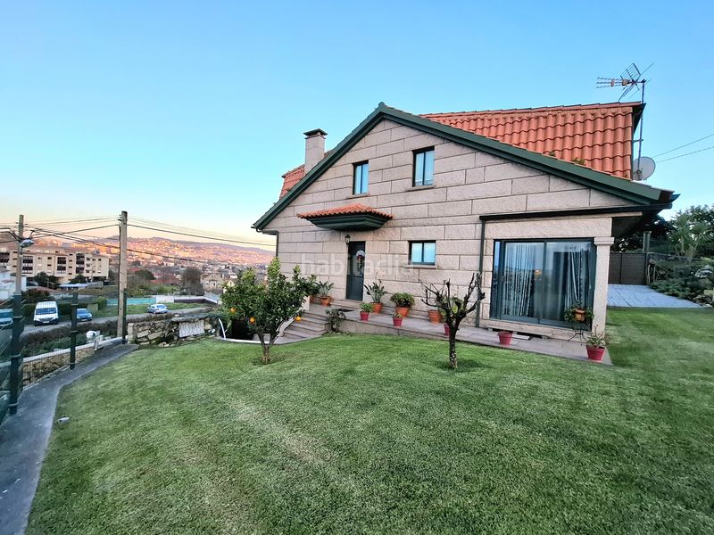 Foto a9e6fc32-e593-44eb-a1c3-ed736660ac6e. Casa amb calefacció aparcament a Sardoma - Castrelos Vigo