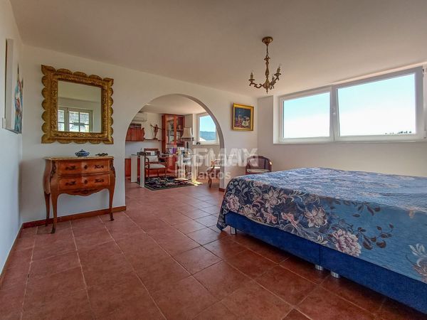 Foto 0e8510d0-9abe-4e32-8001-b22a67893ef8. Casa amb calefacció aparcament piscina a Rosal (O)