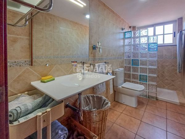Foto 8776094d-4965-4447-b1e2-e35c07a346d1. Casa amb calefacció aparcament piscina a Rosal (O)