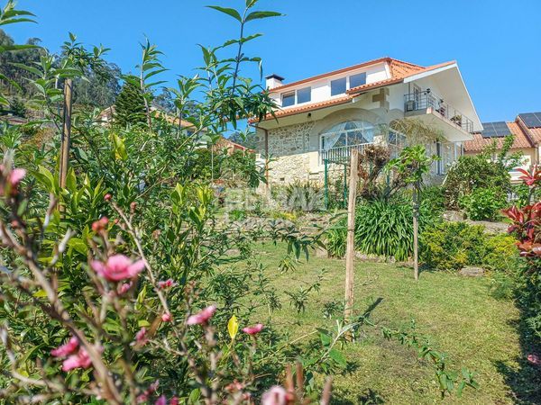 Foto cdc544ad-3f96-49b6-b4f6-d741ab762165. Casa amb calefacció aparcament piscina a Rosal (O)