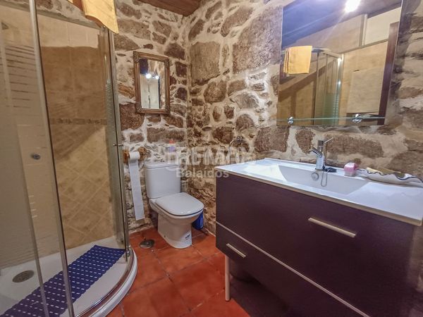 Foto ff0a3a03-ff6e-43eb-bcc9-1c97d511e6aa. Casa amb calefacció aparcament piscina a Rosal (O)