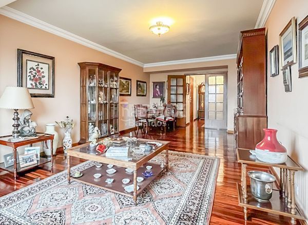 Foto d076d91f-de7e-48d5-bbdc-918bac30ac67. Piso en Plaza España - Corte Inglés Vigo