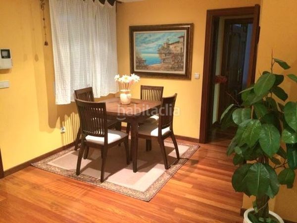 Foto 8a00a078-e5da-4218-bef5-21124c51c491. Piso en O Castro Vigo