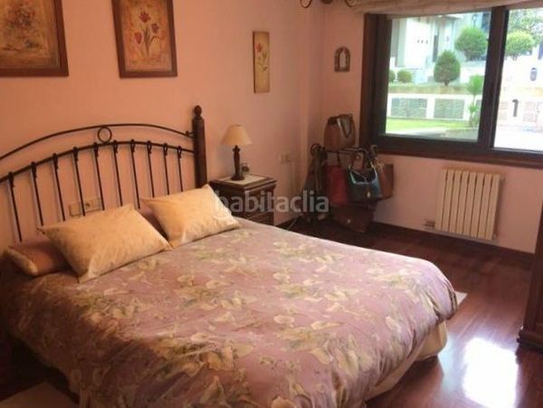 Foto fbed1040-93d5-475c-99eb-d9f155afb053. Piso en O Castro Vigo