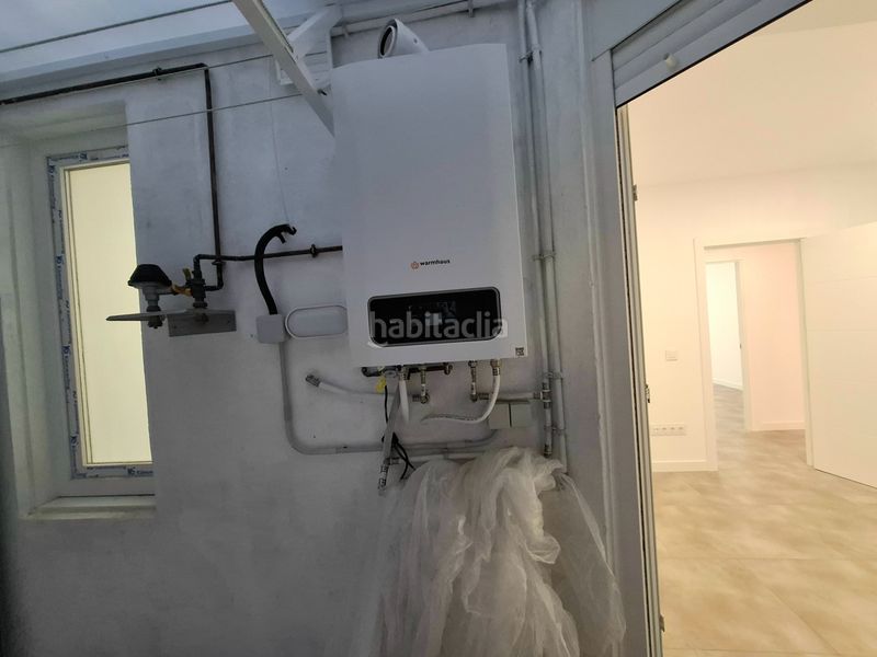 Foto ed8f43a7-b450-49fe-accf-b549af347800. Pis amb calefacció a Plaza España - Corte Inglés Vigo