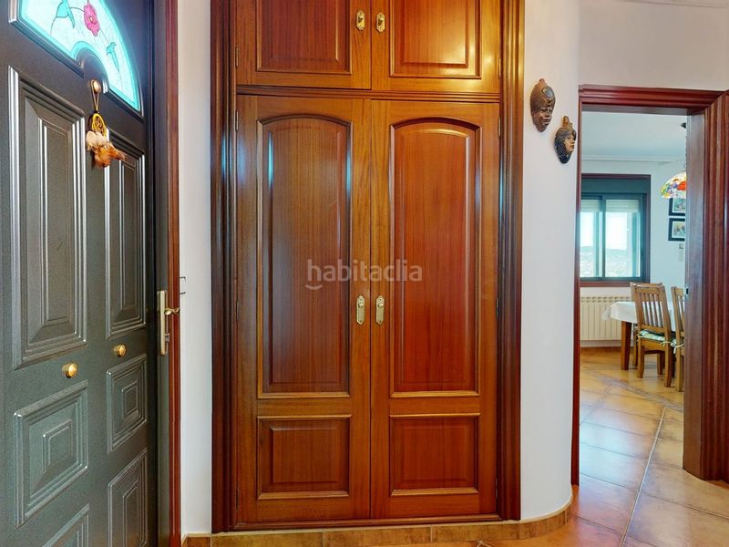 Foto 039c69b8-ba7a-4398-ba85-1843d08fc082. Casa amb calefacció aparcament a Sardoma - Castrelos Vigo