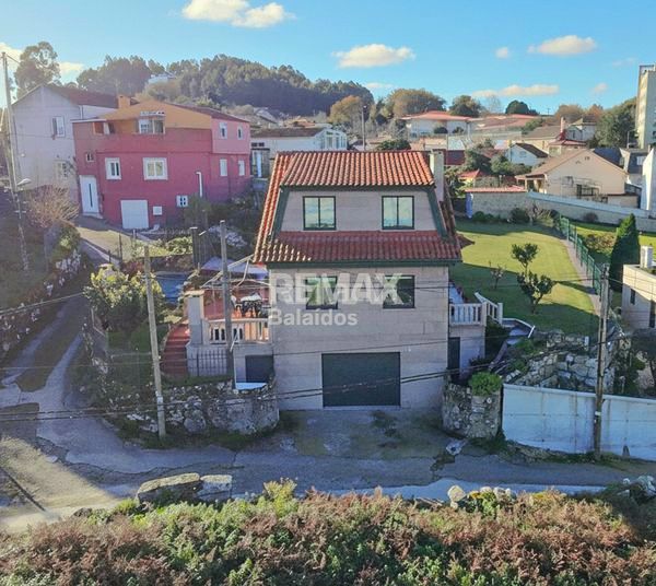 Foto 3a12dce4-6fb7-4f7b-9e60-3b35bc76450b. Casa amb calefacció aparcament a Sardoma - Castrelos Vigo