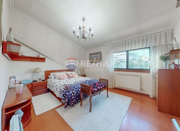 Foto c36aebd8-be1d-4eae-8650-bf52b531436b. Casa amb calefacció aparcament a Sardoma - Castrelos Vigo