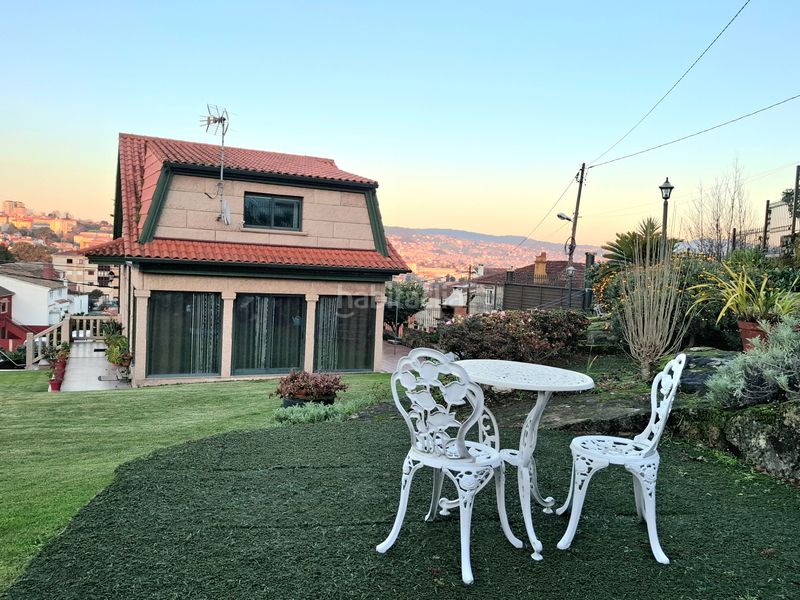 Foto ce9f9ba8-ca08-42cb-b2ec-49050e863580. Casa amb calefacció aparcament a Sardoma - Castrelos Vigo