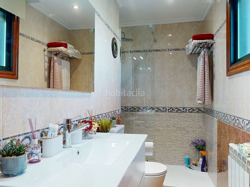 Foto e1409c38-b7c8-4694-a7c3-7cdffdfc8de7. Casa amb calefacció aparcament a Sardoma - Castrelos Vigo