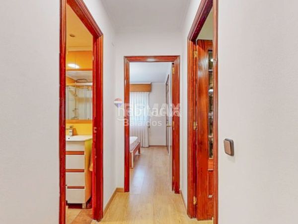 Foto badb083c-85fc-4d85-a049-77912d8ffca7. Pis amb calefacció aparcament a Berbés - Peritos Vigo