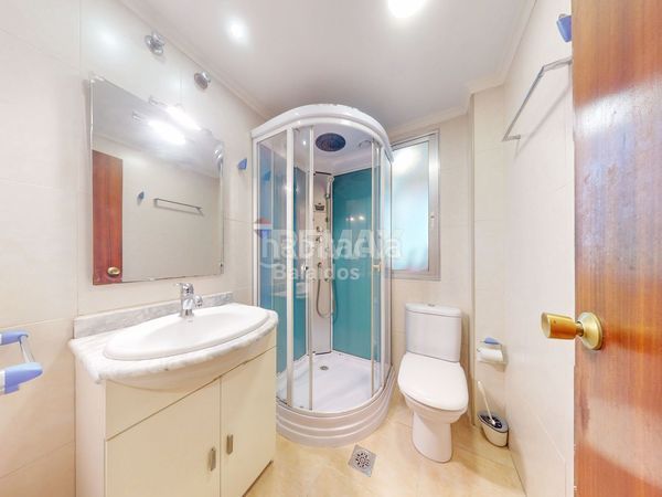 Foto bec89683-1954-4bdf-8613-75c17fee0979. Pis amb calefacció aparcament a Berbés - Peritos Vigo