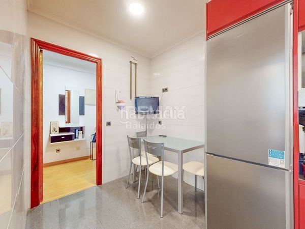 Foto d93e762c-23f5-4f4f-805d-fd911aa131d2. Pis amb calefacció aparcament a Berbés - Peritos Vigo