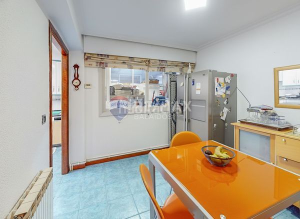 Foto f69951a9-89a5-4117-8d33-6f6dcd88eb1d. Pis amb calefacció a Coia Vigo