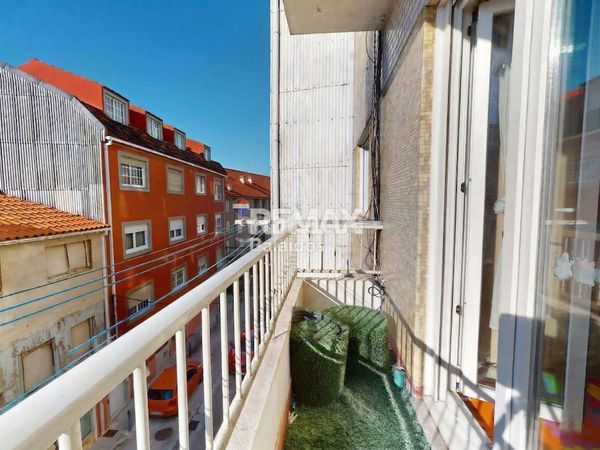 Foto c9273d94-f8df-4206-b892-ba82466bb42b. Pis amb calefacció a Guarda (A)