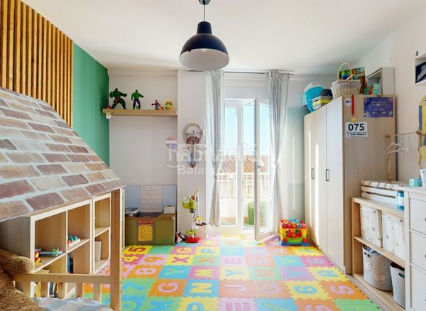 Foto ce7138b6-557a-4570-a566-803d05bb5514. Pis amb calefacció a Guarda (A)