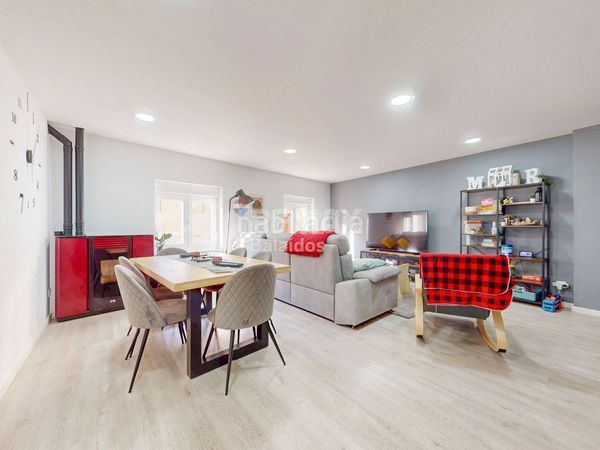 Foto f4e2d02a-5878-49ce-8f63-fd9e5b9822b8. Pis amb calefacció a Guarda (A)