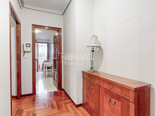 Foto 7f9625fd-62f2-4307-a85c-aae2a64c16dc. Pis amb calefacció aparcament a Teis Vigo