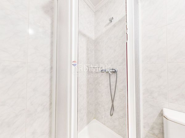 Foto cc6b4499-5821-4cf6-9c4b-2cc52f2b0eed. Pis amb calefacció aparcament a Teis Vigo