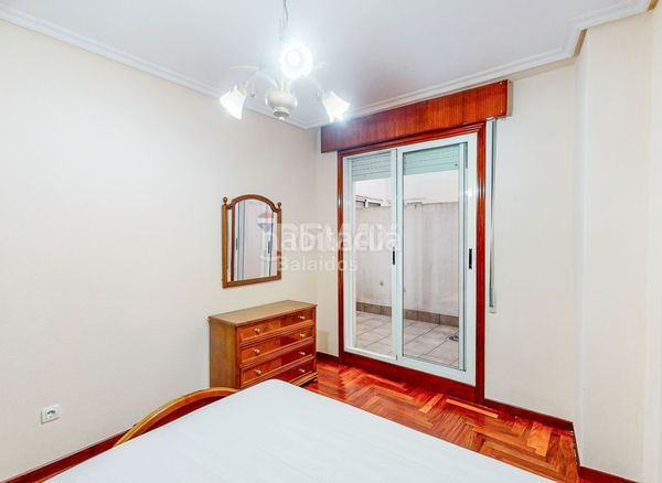 Foto cd14de22-98a5-4b67-a7fb-426c86ce0d6f. Pis amb calefacció aparcament a Teis Vigo