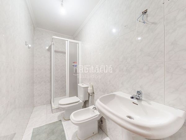 Foto f763b245-2a82-49af-84f8-92e906d238f2. Pis amb calefacció aparcament a Teis Vigo