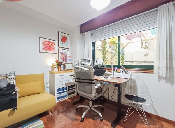 Foto 2917da3d-0c01-4e81-8018-ce7dc51e5623. Pis amb calefacció aparcament a Alcabre Vigo