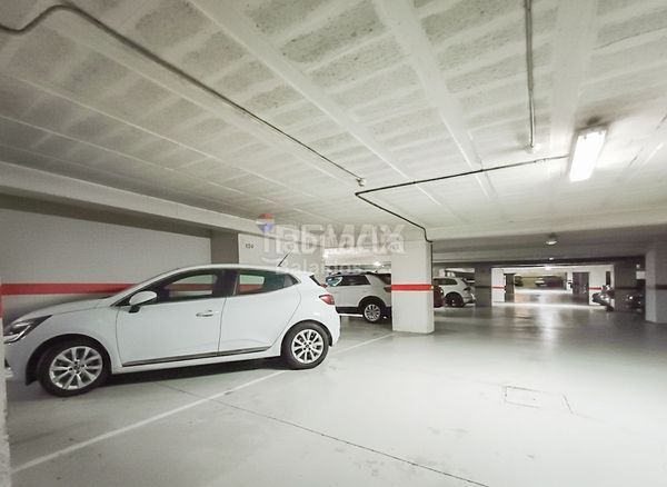 Foto e2472fef-8b90-488f-8cc7-aedadccfa9de. Pis amb calefacció aparcament a Alcabre Vigo