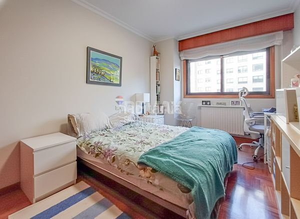 Foto fa55a232-25cf-4f3f-8830-9b7697d0b025. Pis amb calefacció aparcament a Alcabre Vigo