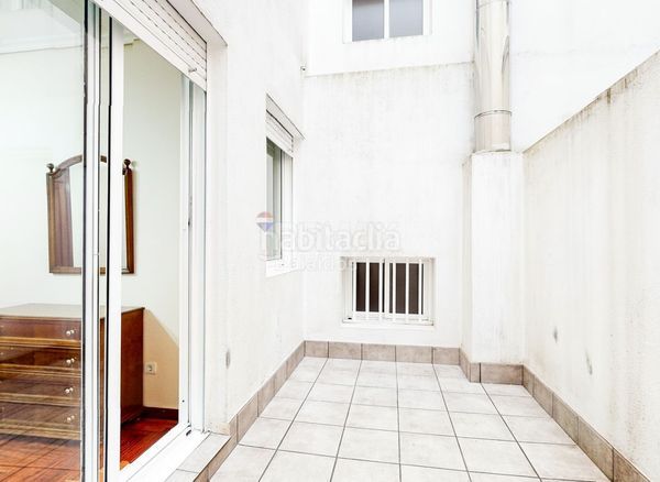 Foto 27f0de27-b779-451d-be5c-9c4f6134cbf9. Pis amb calefacció aparcament a Teis Vigo