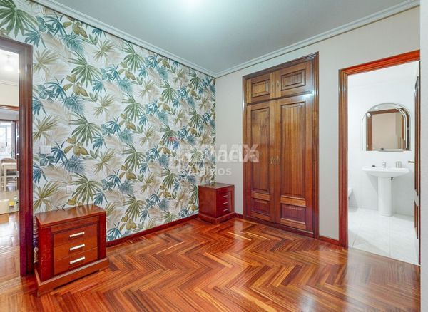 Foto 8b98d4f0-2f44-4c2a-8de3-ae1f16e8abff. Pis amb calefacció aparcament a Teis Vigo