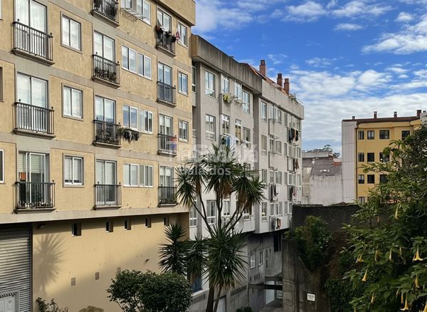 Foto b4820b7f-f6d6-4a82-87f1-cf1b2d28f4fd. Pis amb calefacció aparcament a Teis Vigo