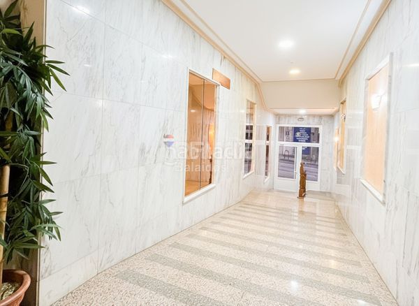 Foto b5888962-df53-4848-9fac-ff009f1b6a40. Pis amb calefacció aparcament a Teis Vigo