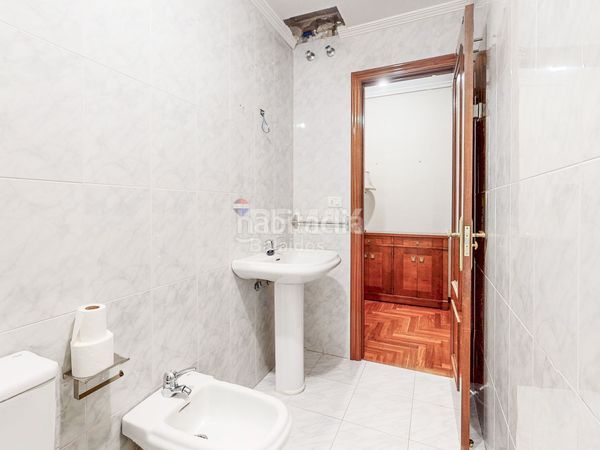 Foto efb27caf-232c-4a36-8146-00eaa20dc17f. Pis amb calefacció aparcament a Teis Vigo