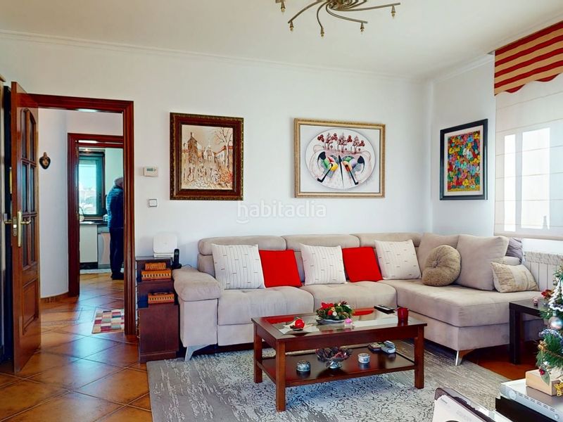 Foto 12a0af24-5274-4374-a0ff-eda6bfb2c1b0. Casa amb calefacció aparcament a Sardoma - Castrelos Vigo