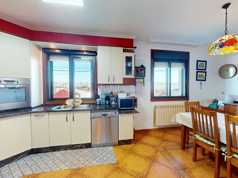 Foto 1d2e9953-06eb-4046-8706-2734b364ab54. Casa amb calefacció aparcament a Sardoma - Castrelos Vigo